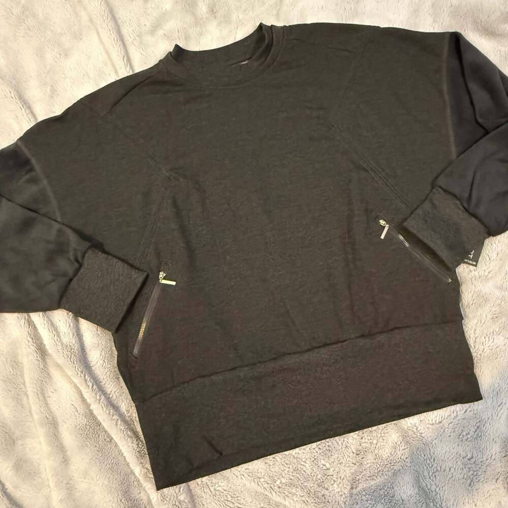 Tahari Sport Long Sleeve Crew Neck Sweatshirt with Zipper Pockets NWT